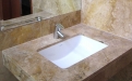 CARAMEL BATHROOM TRAVERTINE