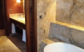 CARAMEL BATHROOM TRAVERTINE