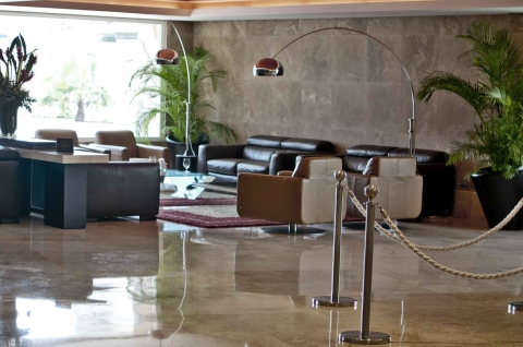 NOCE HOTEL FLOORING TRAVERTINE