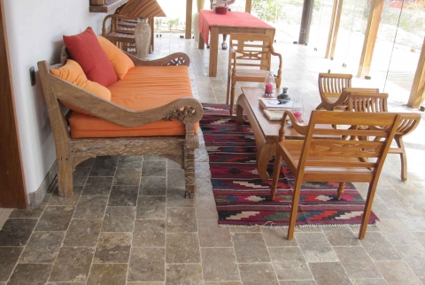 CRETA INDOOR FLOORING TRAVERTINE