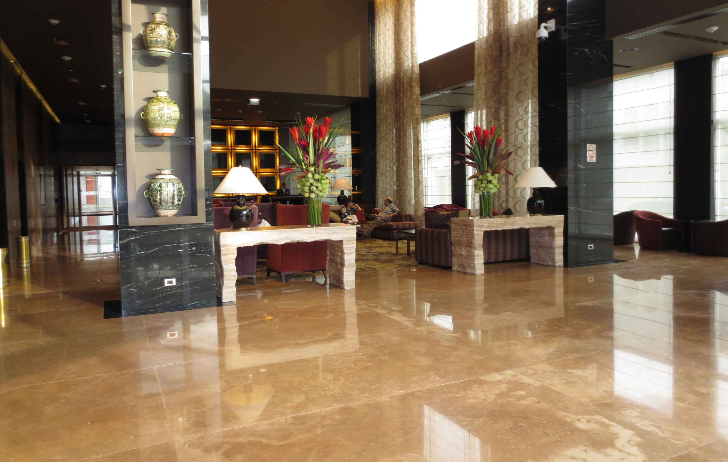 WALNUT HOTEL TRAVERTINE