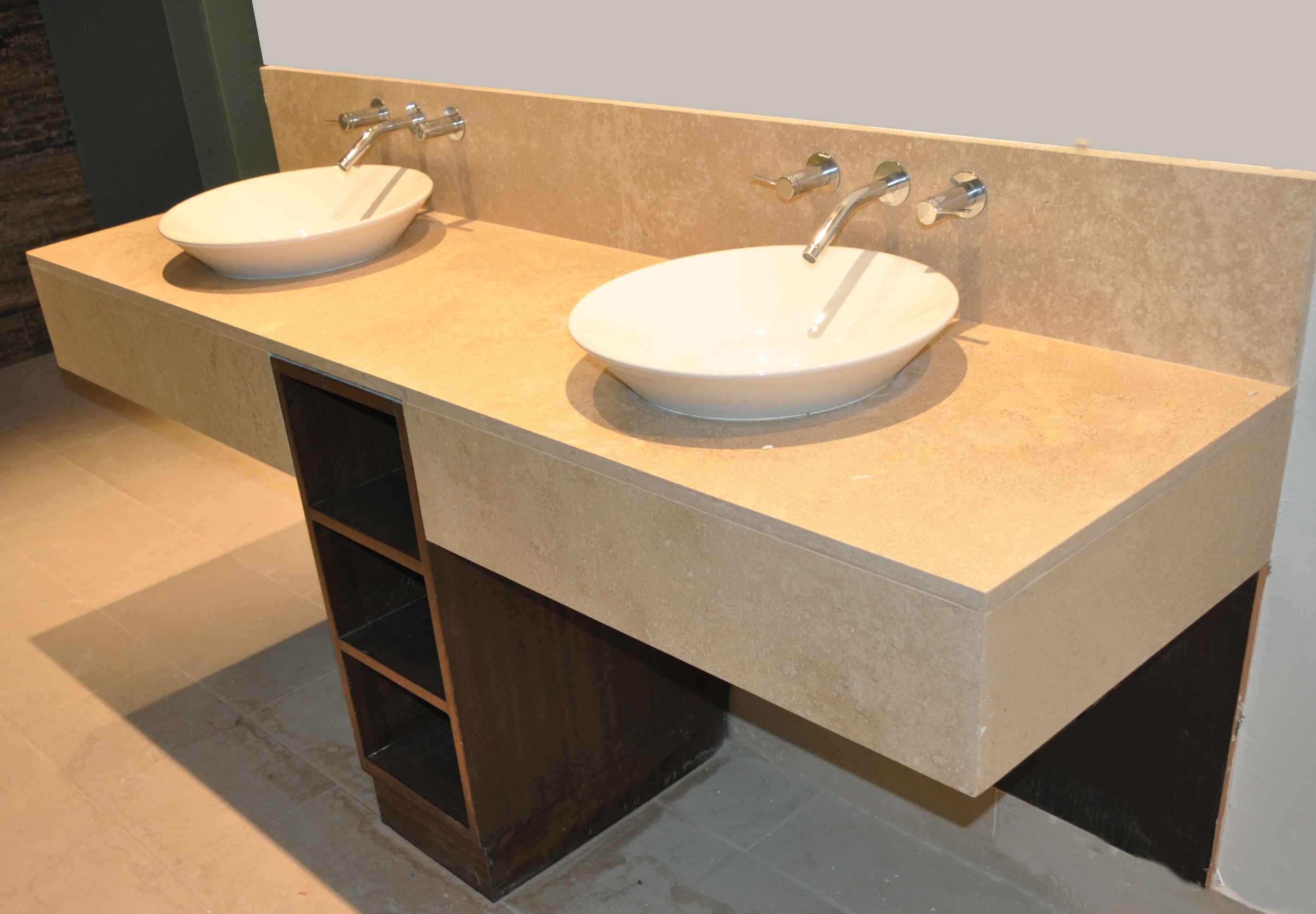 CLASSICO BATHROOM TRAVERTINE