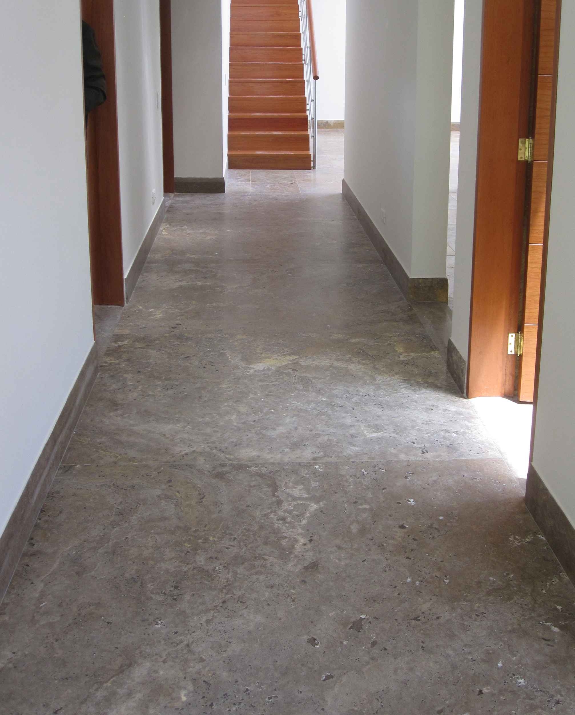 CRETA INDOOR FLOORING TRAVERTINE