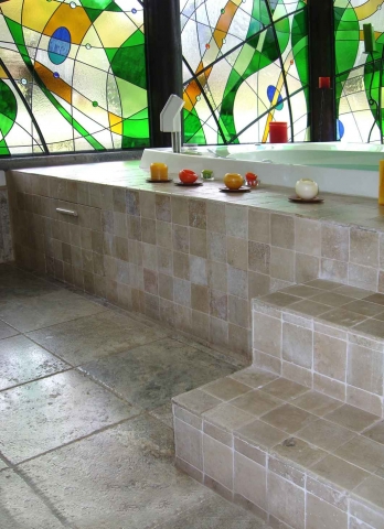 STORM BATHROOM TRAVERTINE